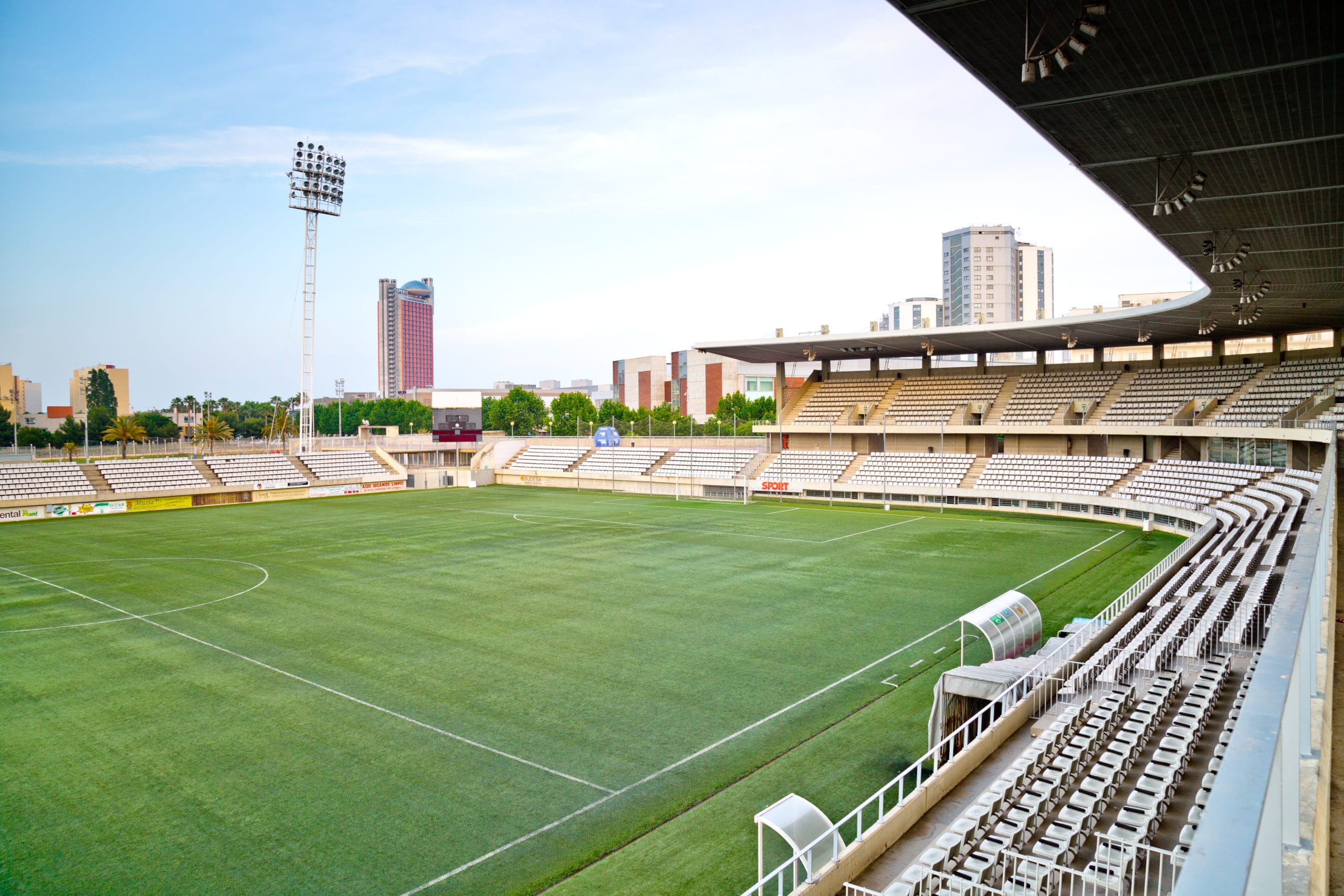 Estadi Mpal LHospitalet 2 scaled